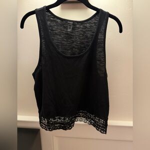 Forever 21 Black Sleeveless‎ Crop Tank Top
